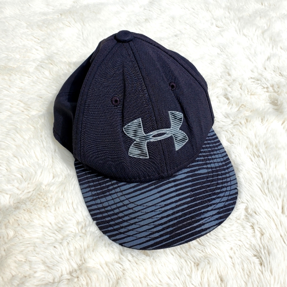 Underarmour Kids XSmall. Black Grey Age 5-6. EUC